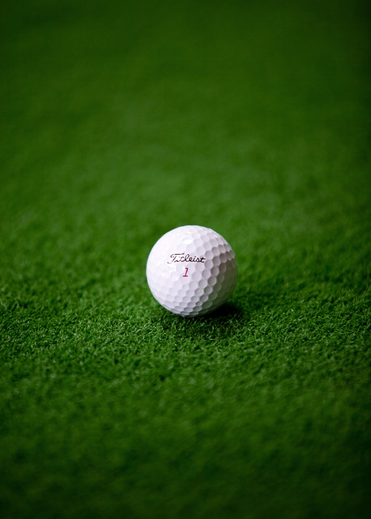 Top 6 Best Golf Balls For Beginners - Expert Review (August 2023 Updated)