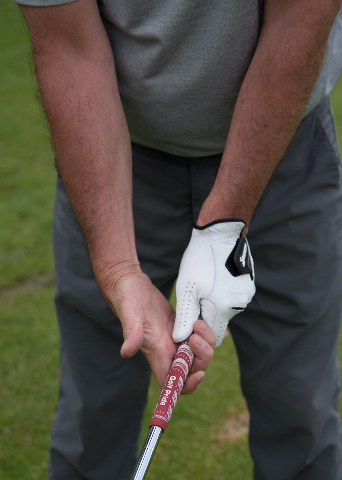 Top 10 Best Golf Gloves For Sweaty Hands