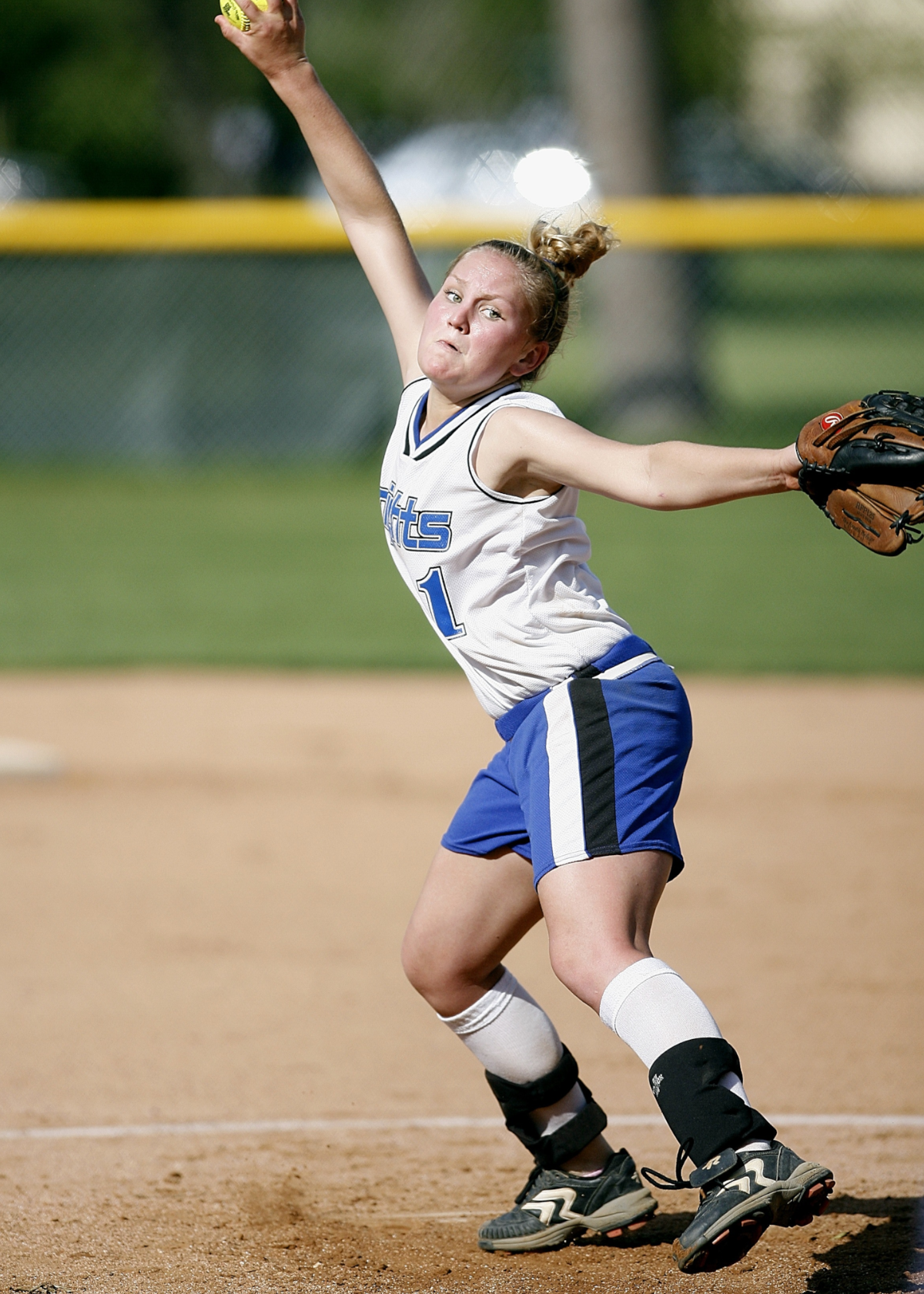 Youth Baseball Excellence Starts Here: The Top 10 Best Glove Brands for Rising Stars!