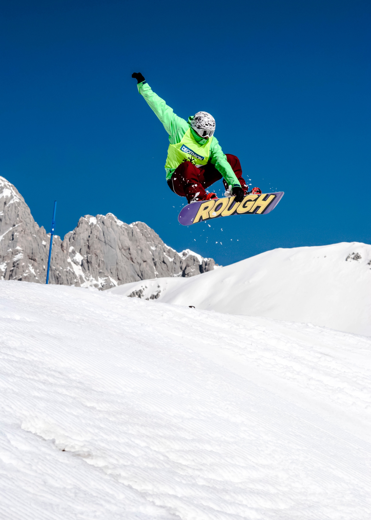 Shred in Style: The 7 Best Snowboard Brands for Every Rider's Dream Setup!