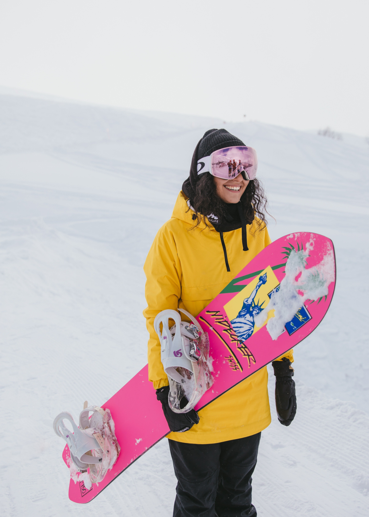 Carve in Comfort: The 6 Best Snowboard Gloves That Blend Warmth and Style!