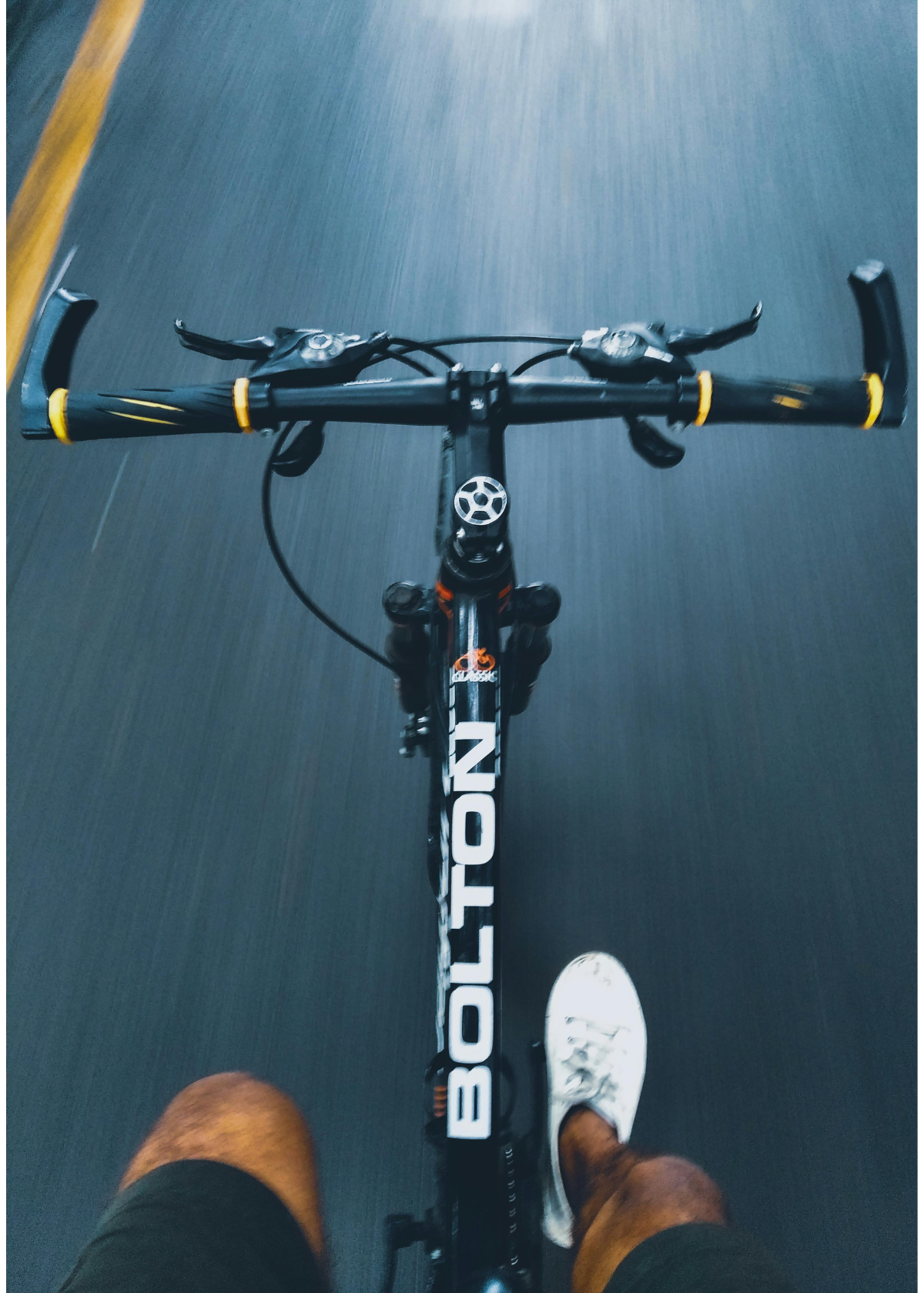 Ride On: Discover the Best Headphones for Cycling Without Missing a Beat!